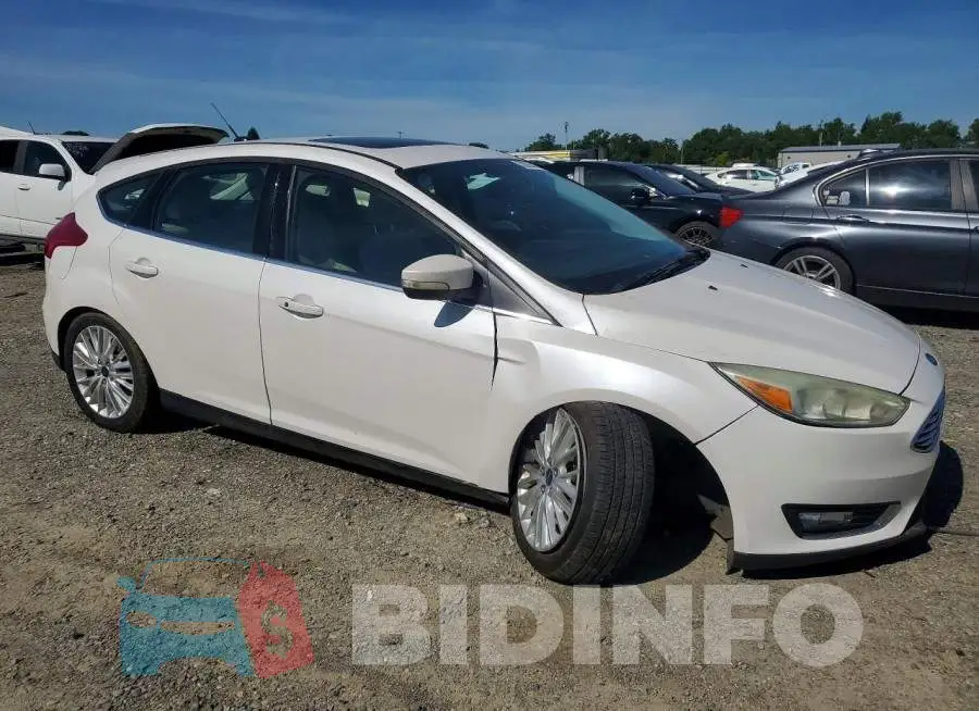 1FADP3N25HL279664 Photo# 4