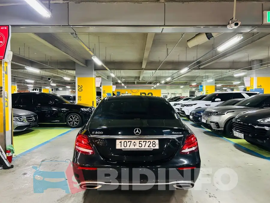 WDDZF4KB9KA693780 Photo# 4