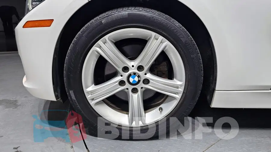 WBA3D3102EF894523 Photo# 5