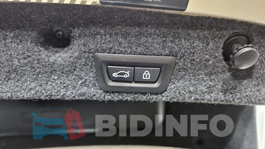 WBA5E7108GG156400 Photo# 20