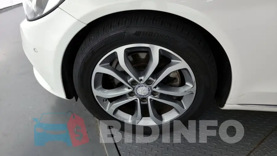 WDDWF4CB5HF458693 Photo# 5