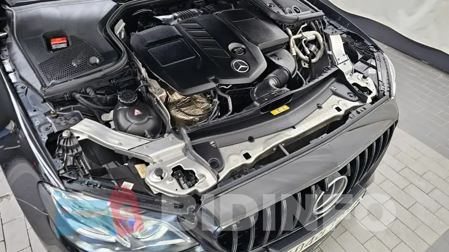 WDD1J1EB0JF049737 Photo# 6