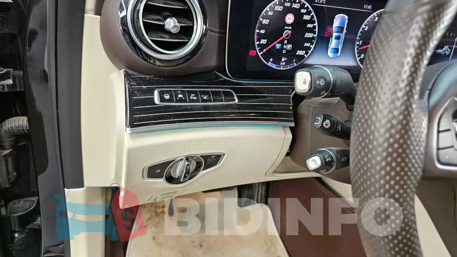 WDDZF6GB3HA268729 Photo# 15