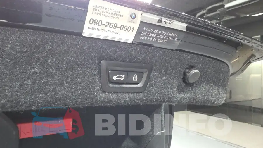 WBAJC5108JWB86392 Photo# 20