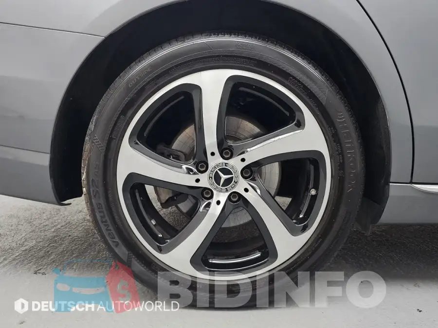 WDDZF4FB0LA739430 Photo# 5