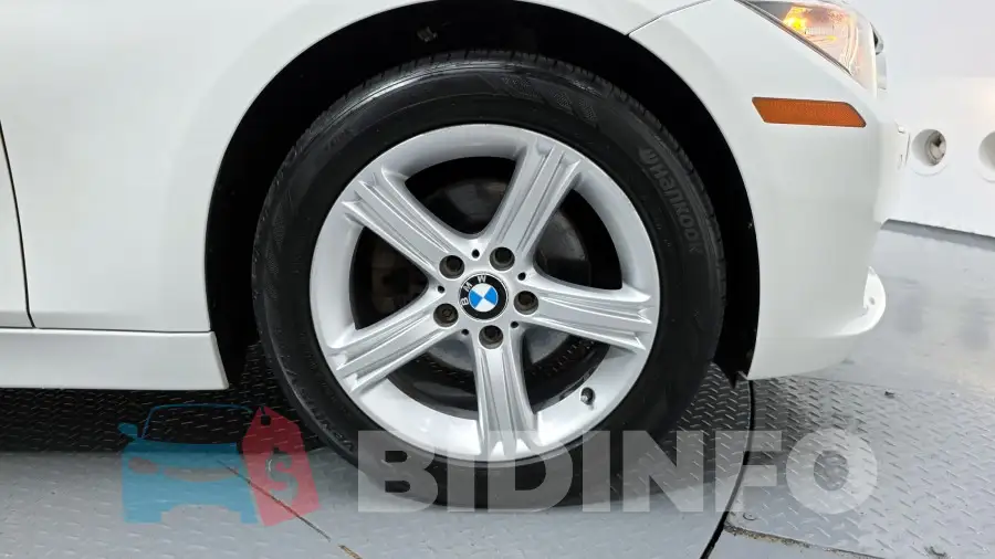 WBA3D5102EF704375 Photo# 5