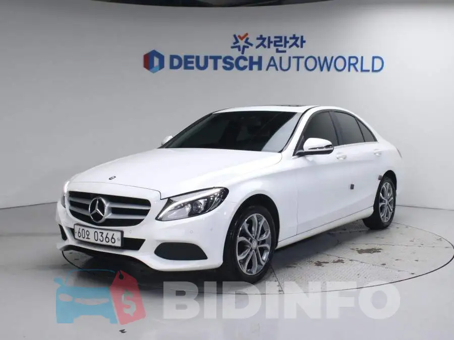 WDDWF4CB1HF433497 Photo# 1