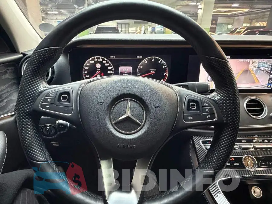 WDDZF4JB1HA162213 Photo# 13