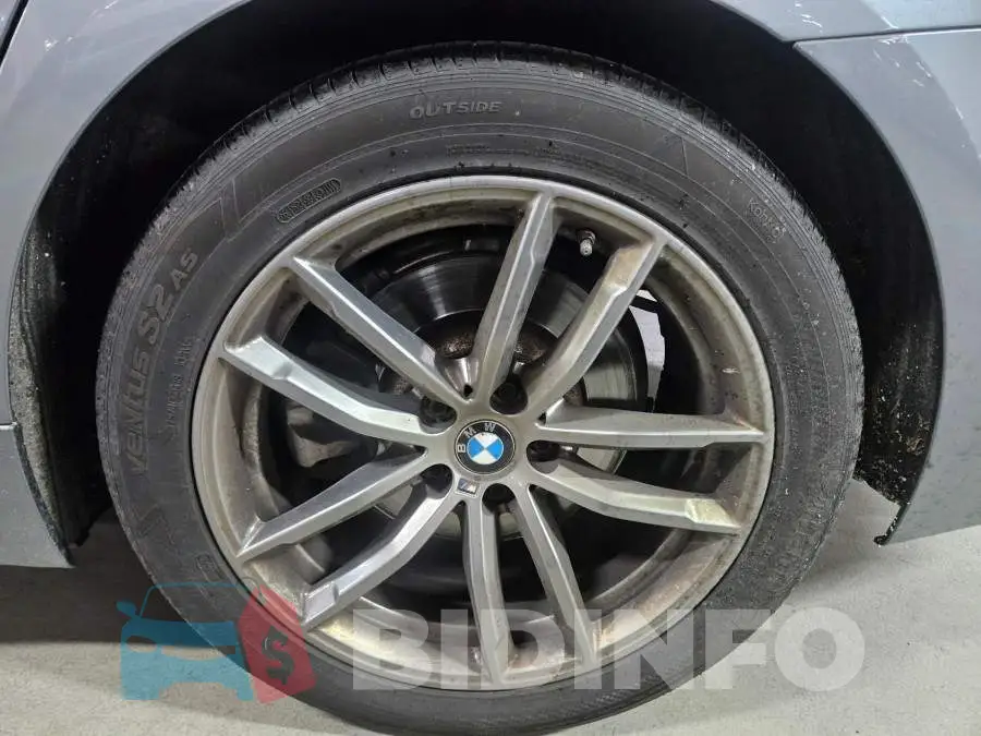 WBAJC5103JG861430 Photo# 5