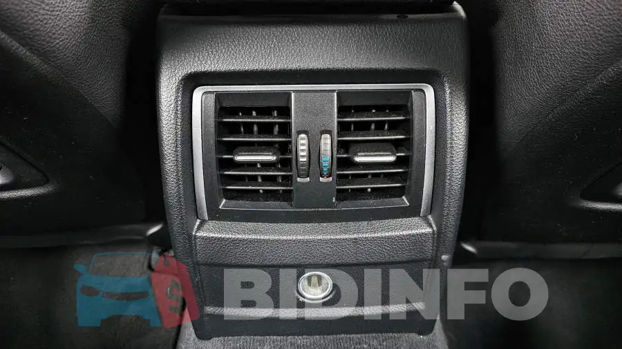 WBA8A9105HK882671 Photo# 18