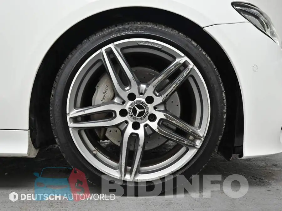 WDD1J1EB2HF020718 Photo# 5