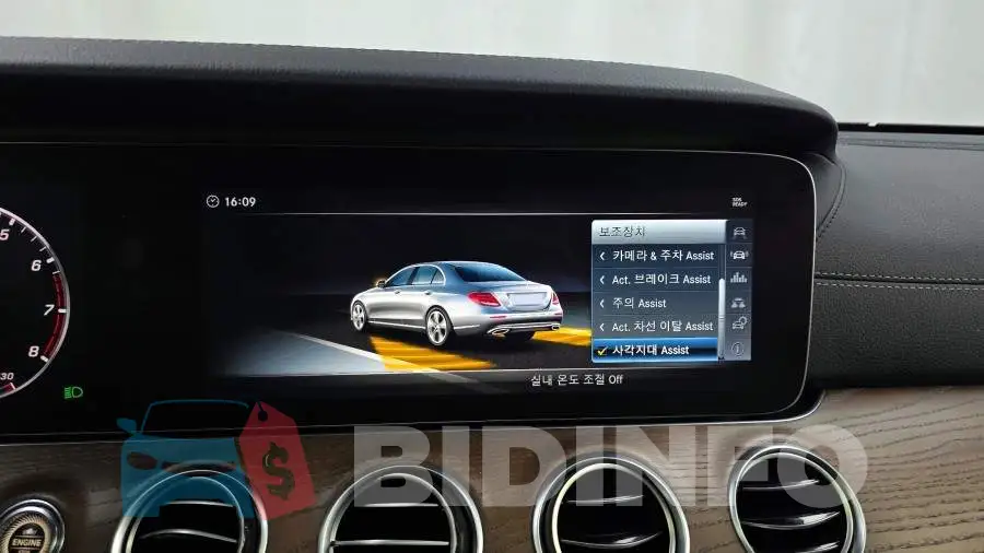 WDDZF4KB9JA416903 Photo# 16