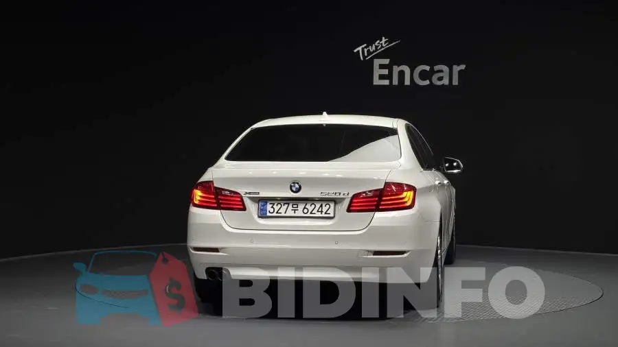 WBA5B9101ED568645 Photo# 4