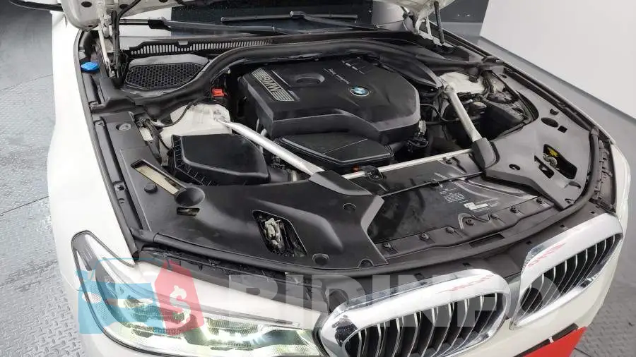 WBAJD3103JWC97689 Photo# 6
