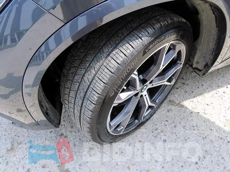 WBAJU8102N9M14323 Photo# 5