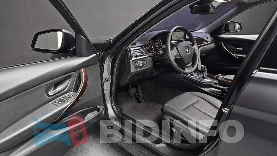 WBA3D3102EF896675 Photo# 11