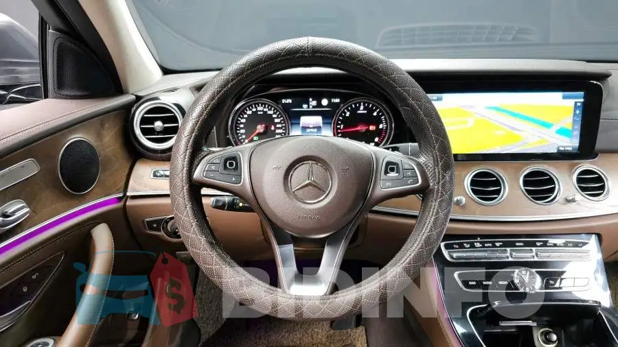 WDDZF0FB2HA263309 Photo# 12