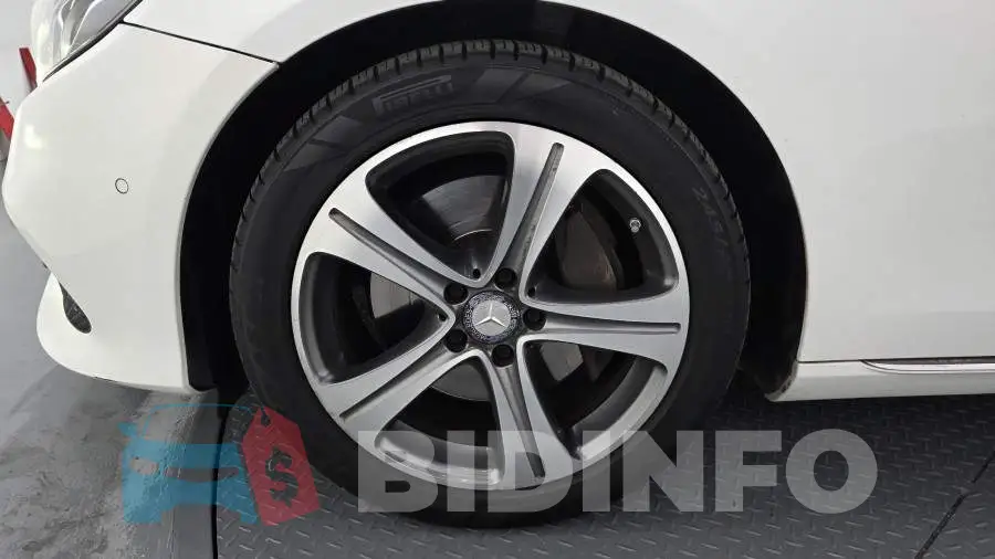 WDDZF4KB4HA126773 Photo# 5