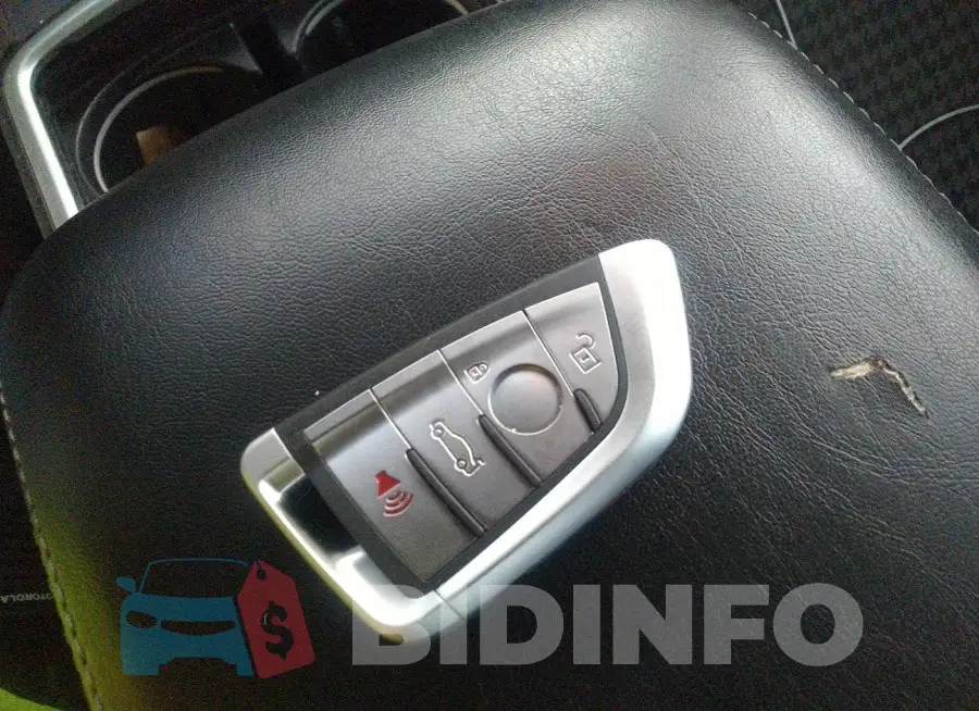 2C3CDXCT4MH632165 Photo# 11