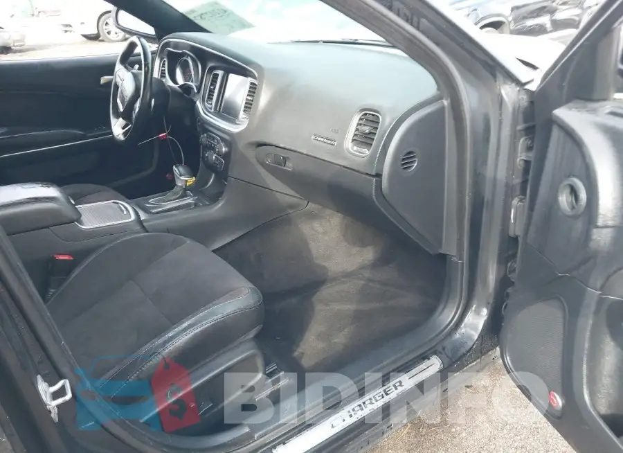 2C3CDXCT6FH817224 Photo# 5
