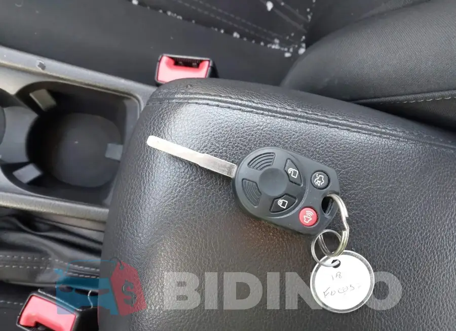 1FADP3F27JL301118 Photo# 11