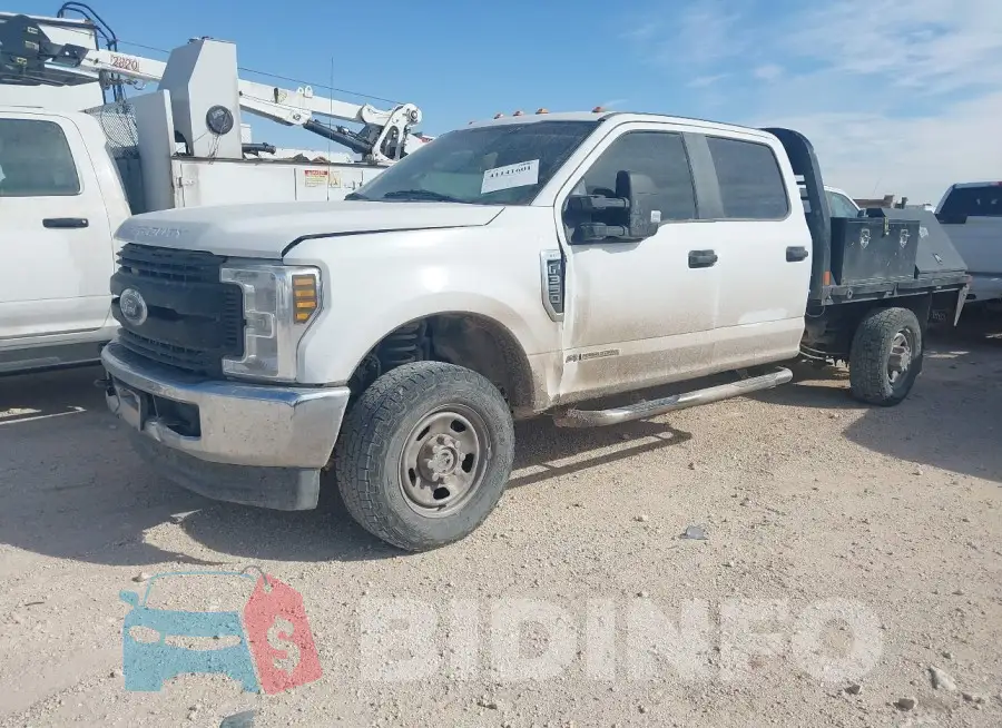 1FD8W3FT1KEG48338 Photo# 2