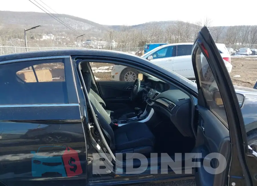 1HGCR2F56FA108922 Photo# 5