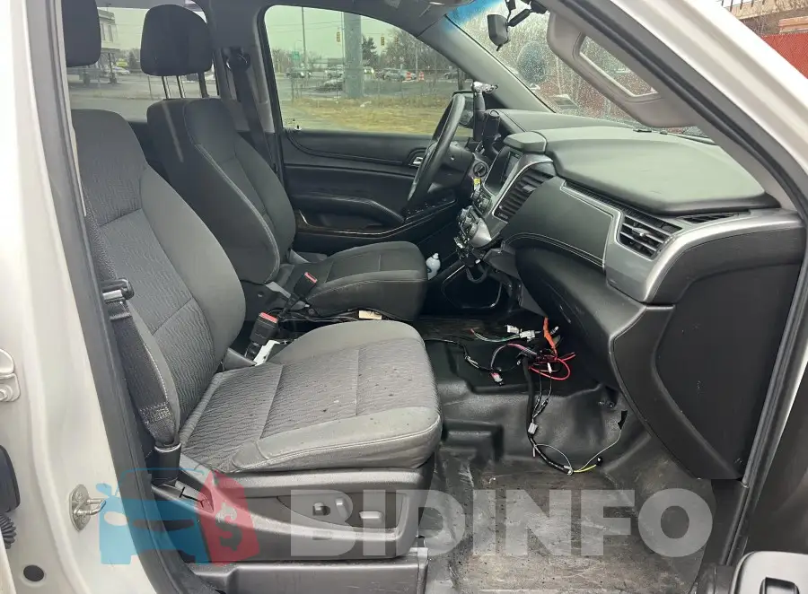 1GNSK3EC2FR521790 Photo# 5