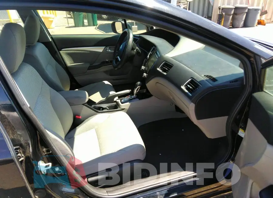 19XFB2F82FE204358 Photo# 5