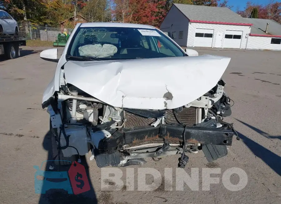 2T1BURHE5HC876422 Photo# 6
