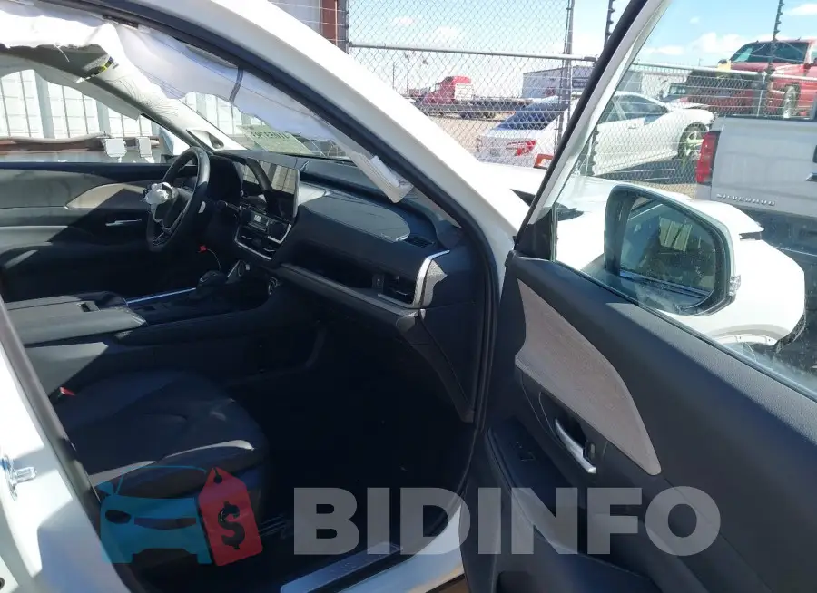 5TDAAAA51RS014842 Photo# 5