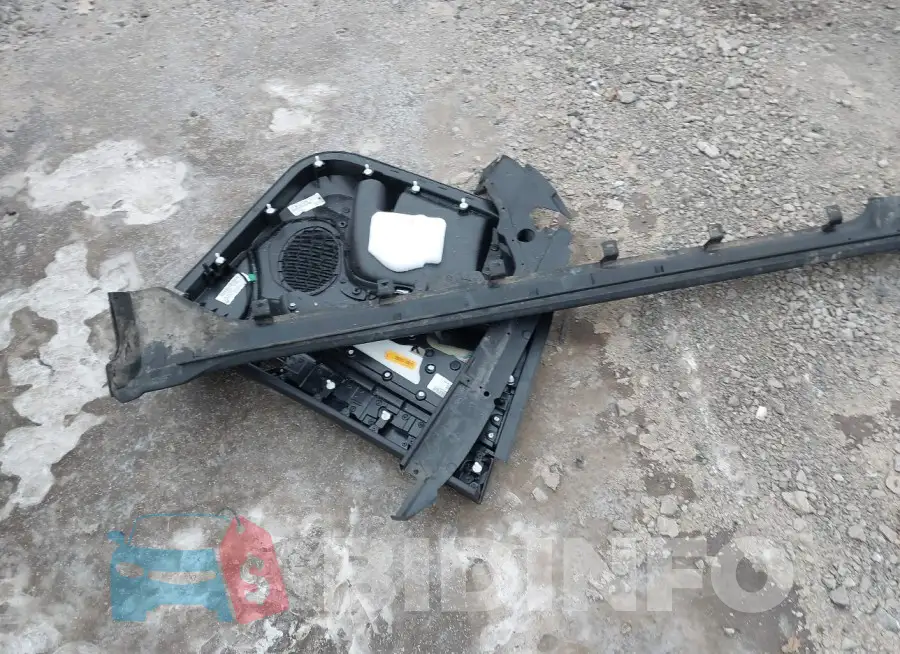 1C4RJFBGXFC741748 Photo# 12