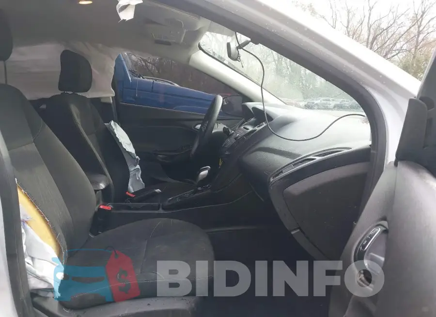 1FADP3F20GL319078 Photo# 5