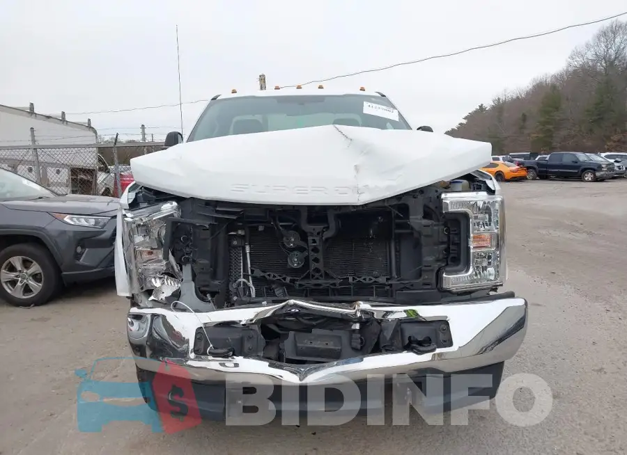 1FTBF2B69KEG22753 Photo# 12