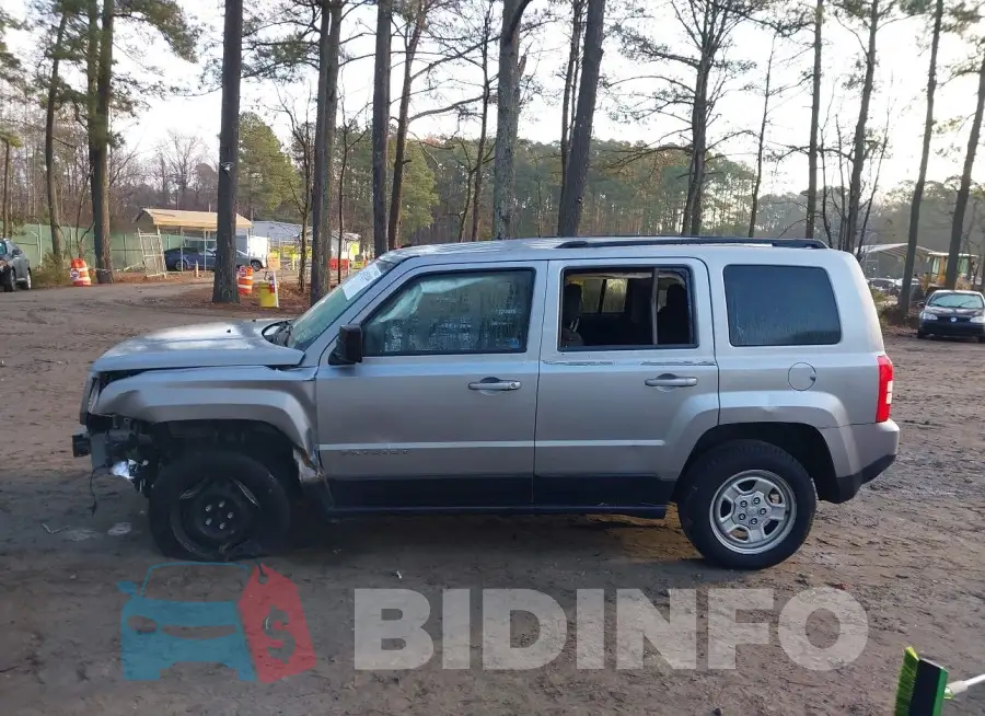 1C4NJPBB1GD800397 Photo# 15
