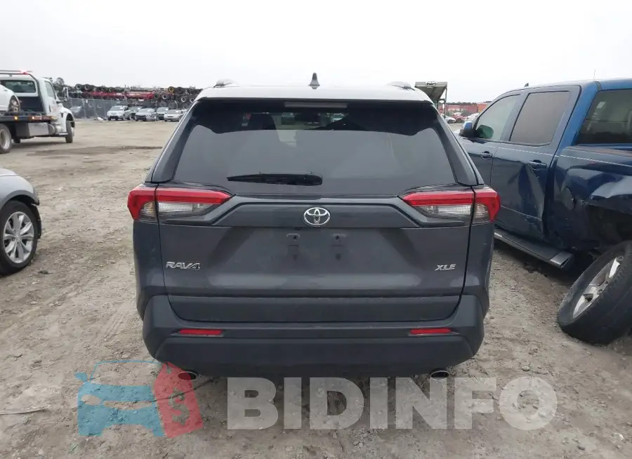 2T3W1RFV3RW332134 Photo# 16