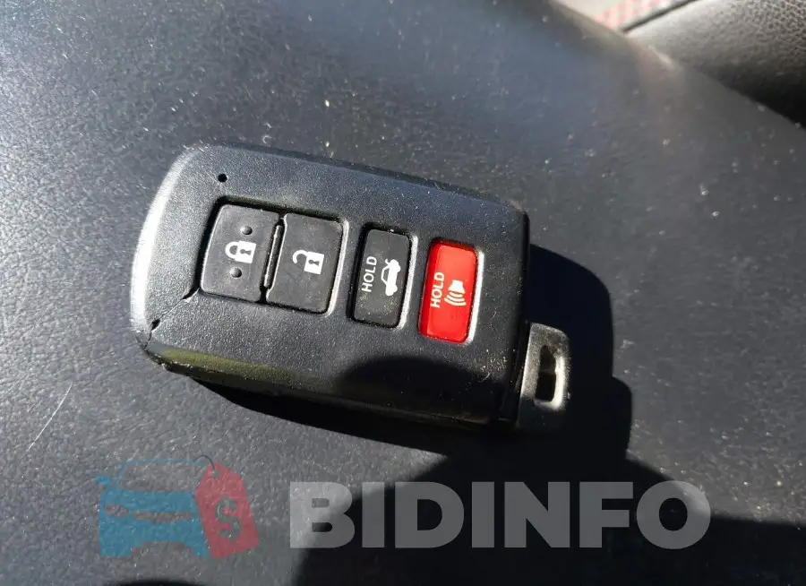 4T1BF1FK8HU380940 Photo# 11