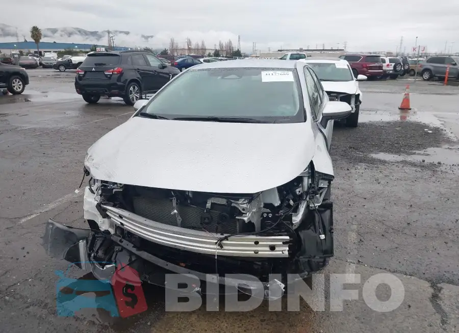 JTDBCMFE2R3058844 Photo# 6