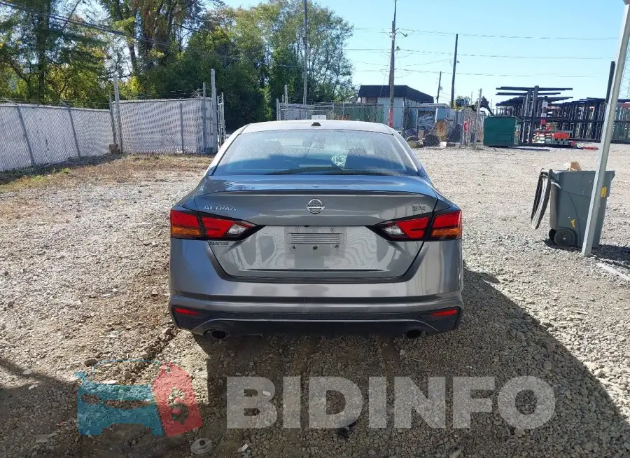 1N4BL4CV2KC179972 Photo# 16
