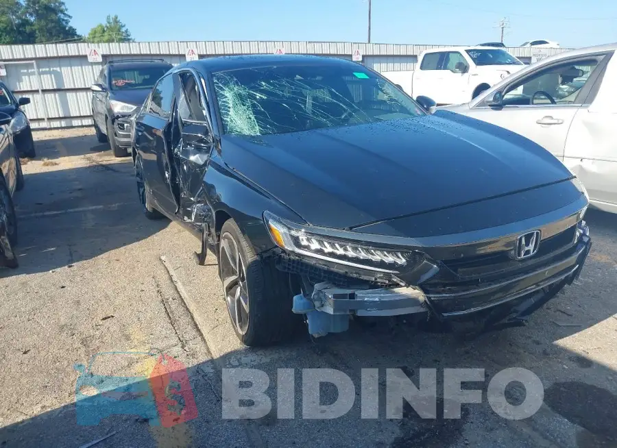 1HGCV2F3XMA018924 Photo# 1