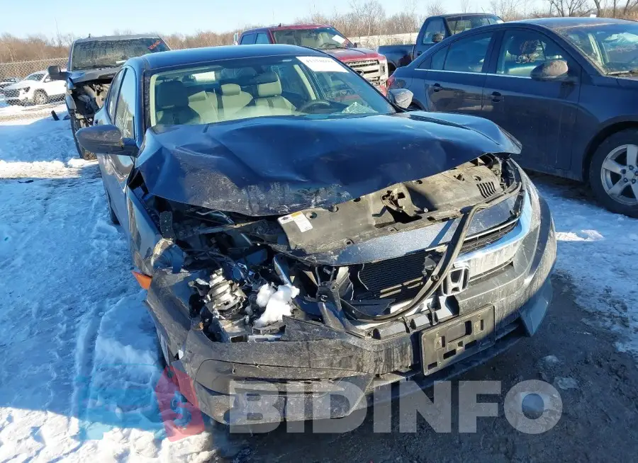2HGFC2F53HH568400 Photo# 1