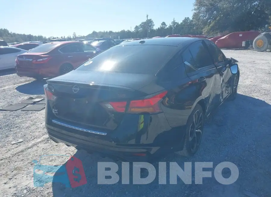 1N4BL4CV2PN385093 Photo# 4