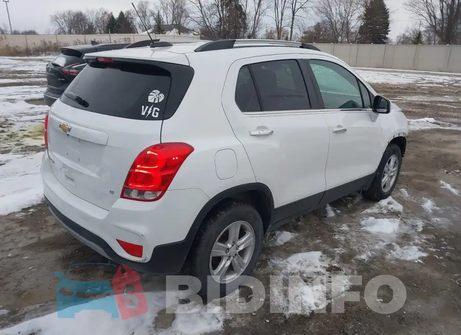 KL7CJPSB4JB612237 Photo# 4