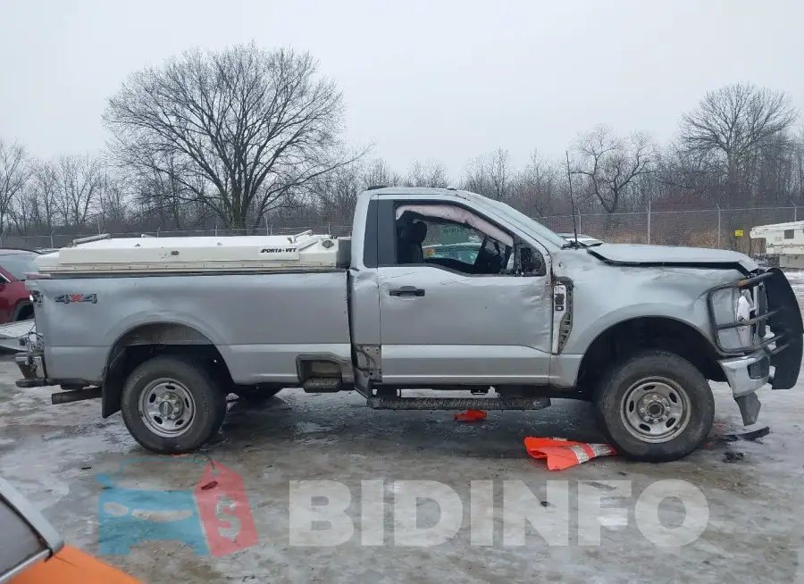 1FTRF3BA7PEC16275 Photo# 13