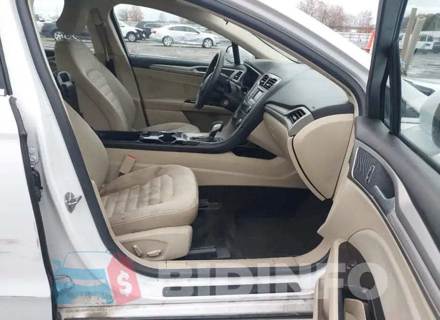 3FA6P0HD2FR208764 Photo# 5