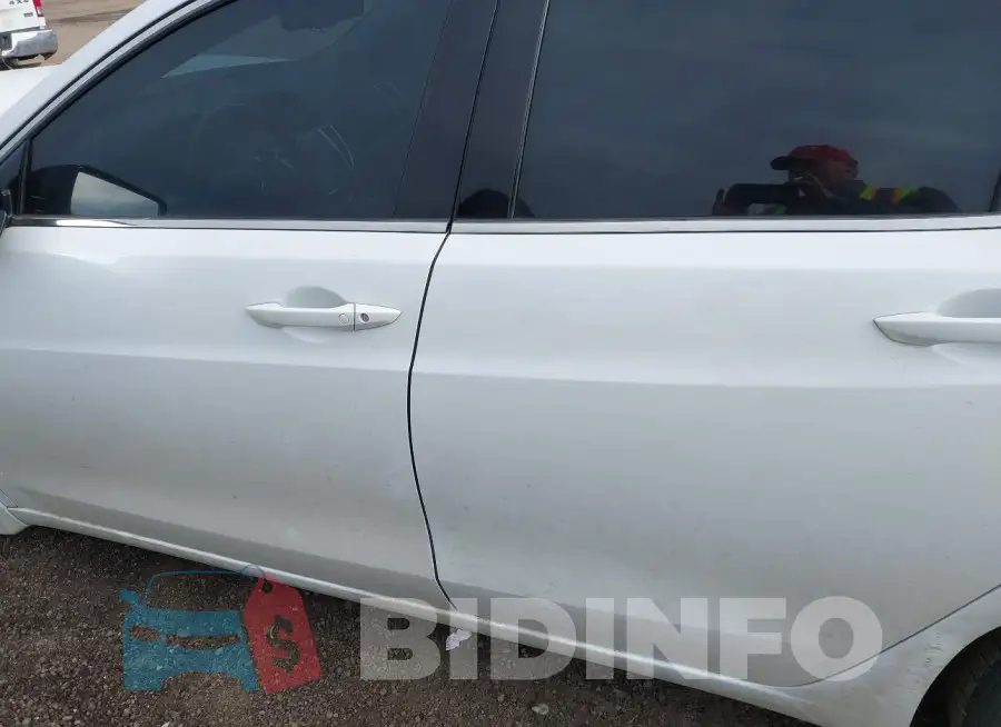 19UUB1F30FA022779 Photo# 14