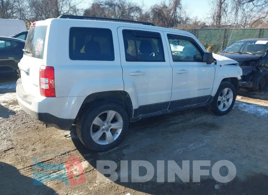 1C4NJRFB7GD672219 Photo# 4