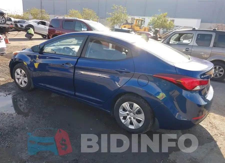 5NPDH4AE8GH758564 Photo# 3