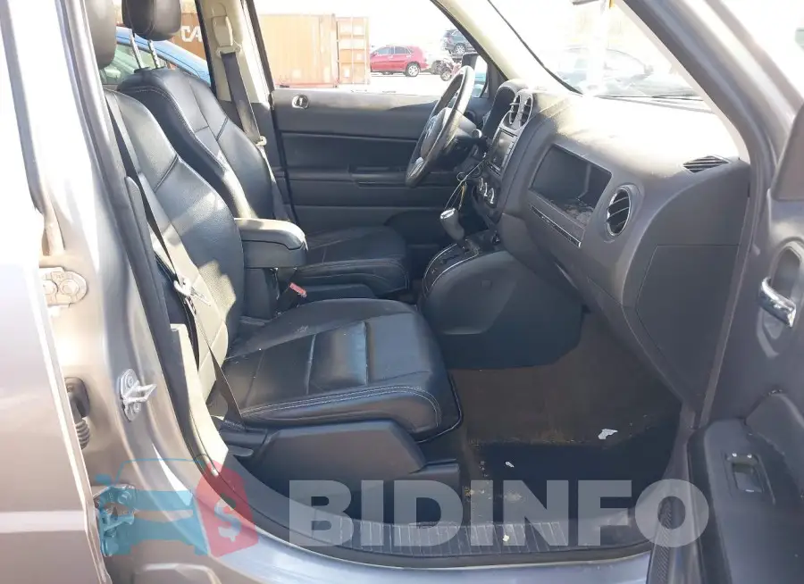 1C4NJRFB6GD692834 Photo# 5