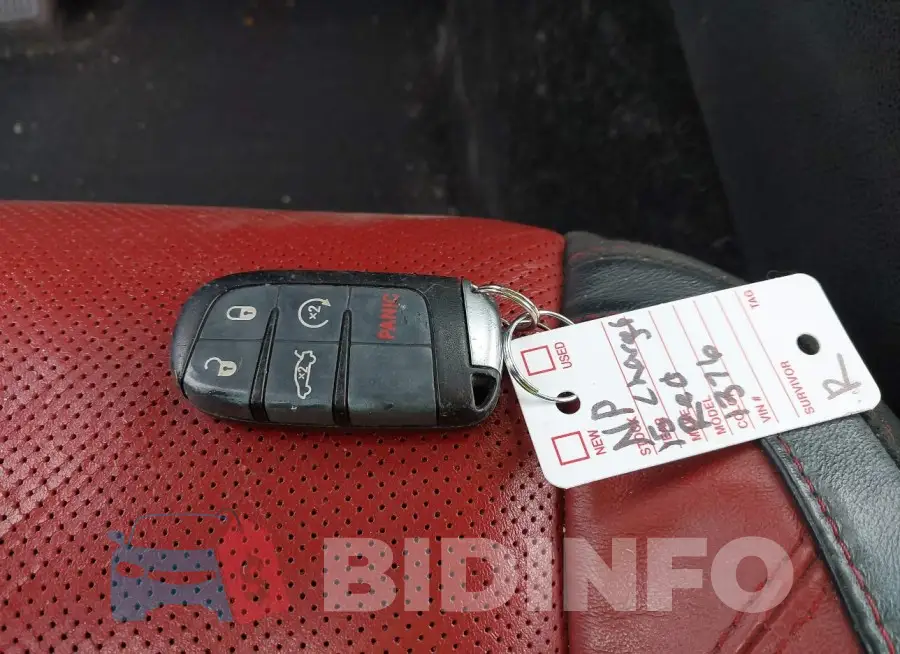 2C3CDXCT2FH871376 Photo# 11